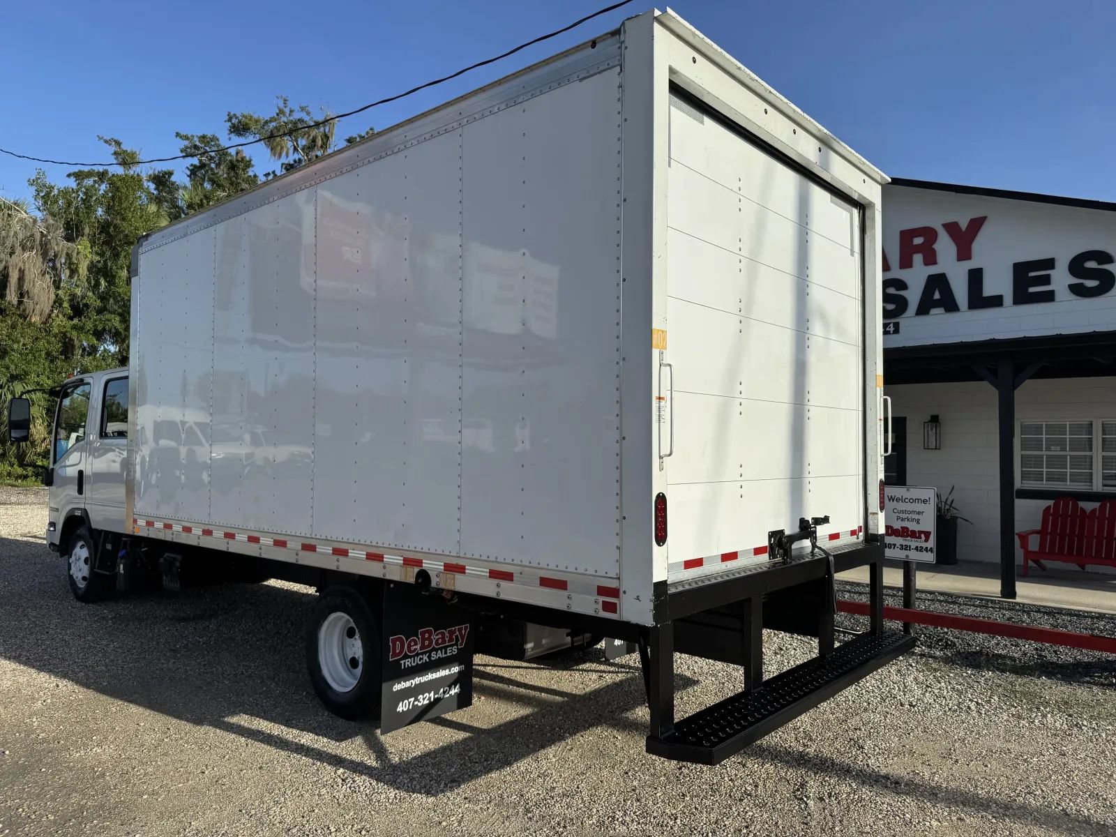 Used 2024 Isuzu NPR 4500 HD RWD image 4