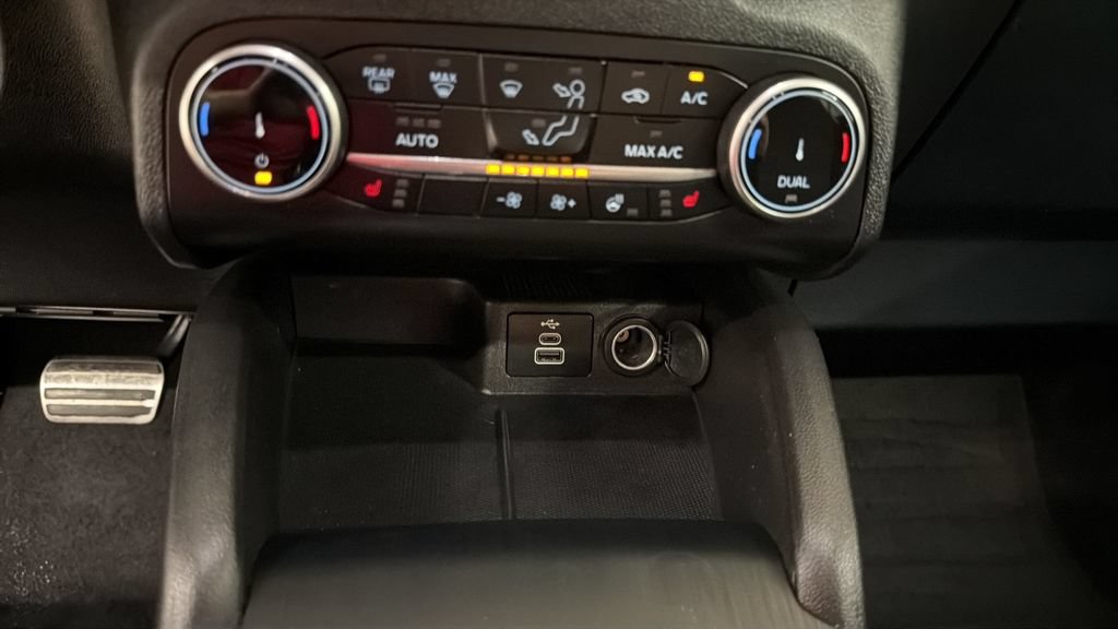 Used 2024 Ford Escape ST-Line AWD/4WD image 21