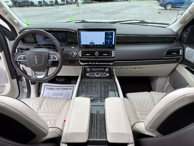 Used 2023 Lincoln Navigator Black Label AWD/4WD image 18