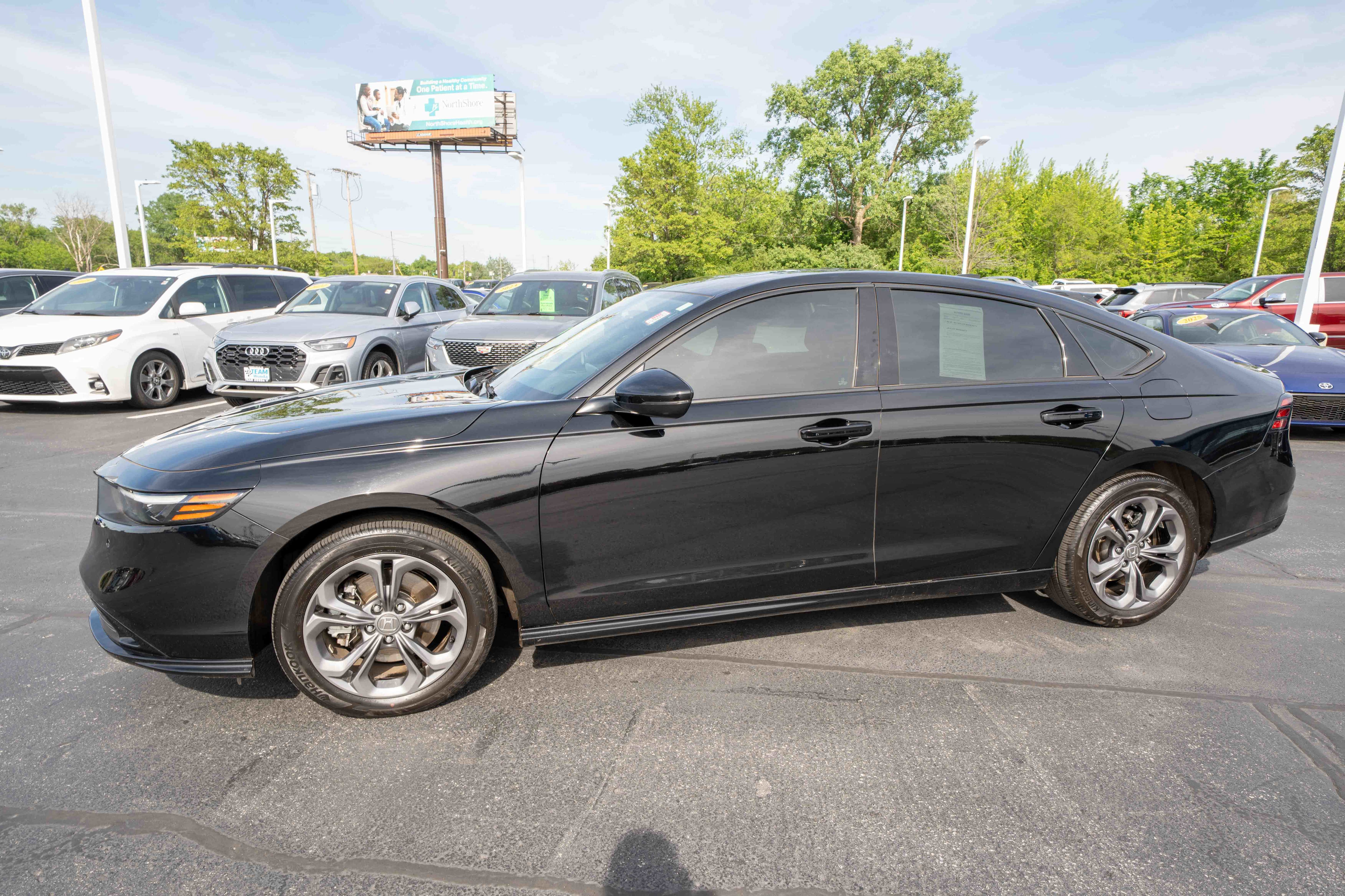 Used 2025 Honda Accord EX-L image 3