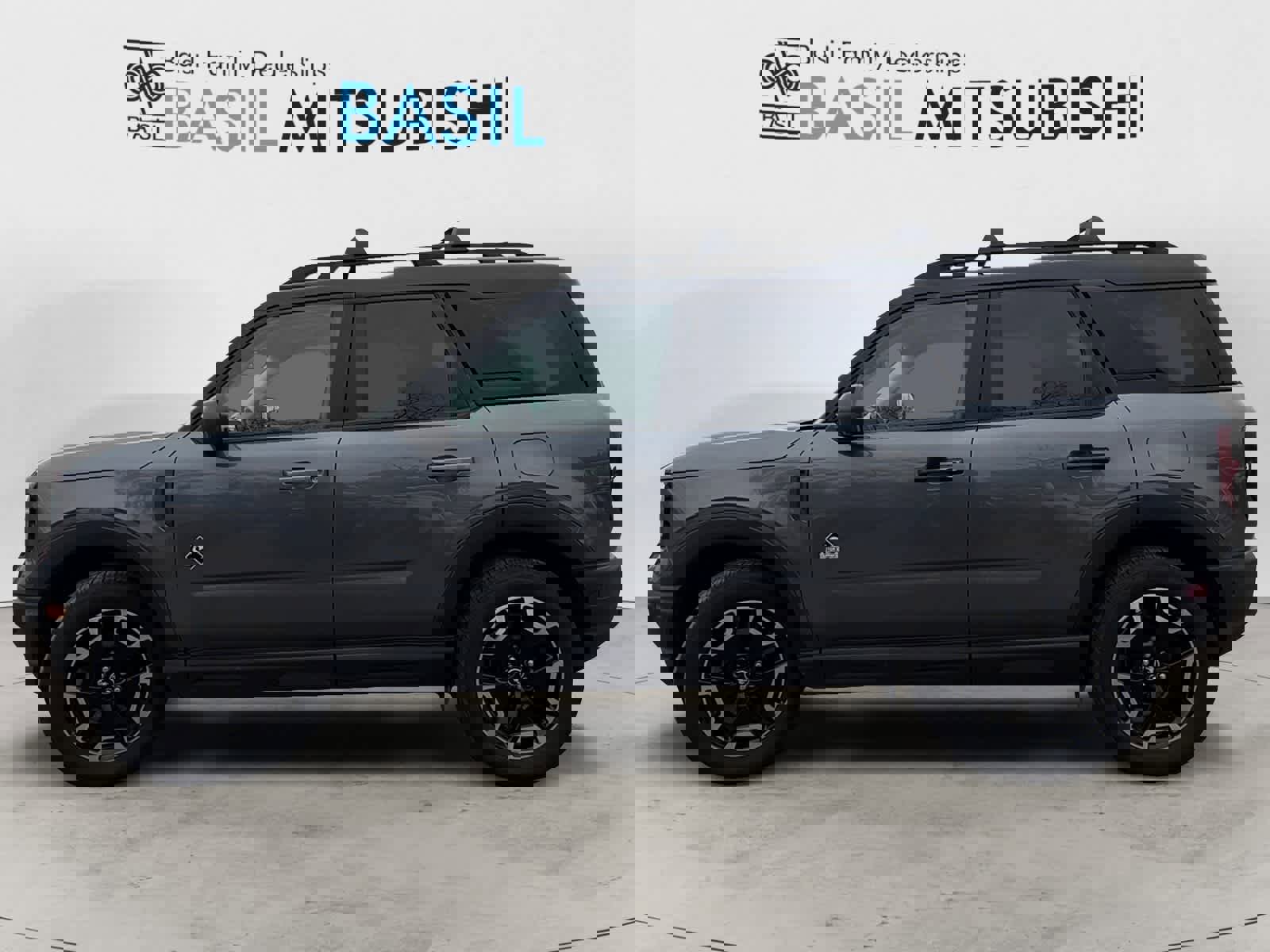 Used 2023 Ford Bronco Sport Outer Banks w/ Tech Package image 2