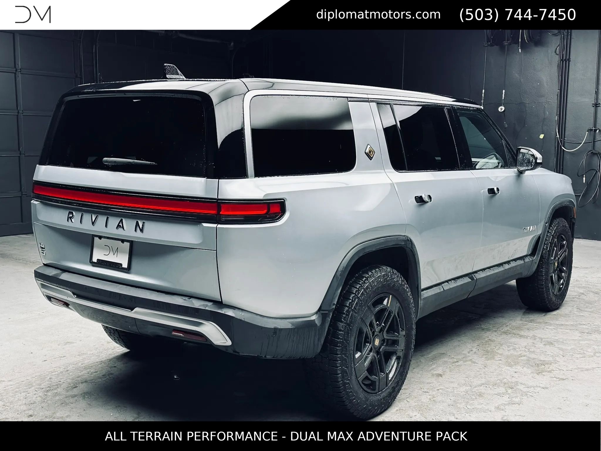 Used 2024 Rivian R1S Adventure image 7