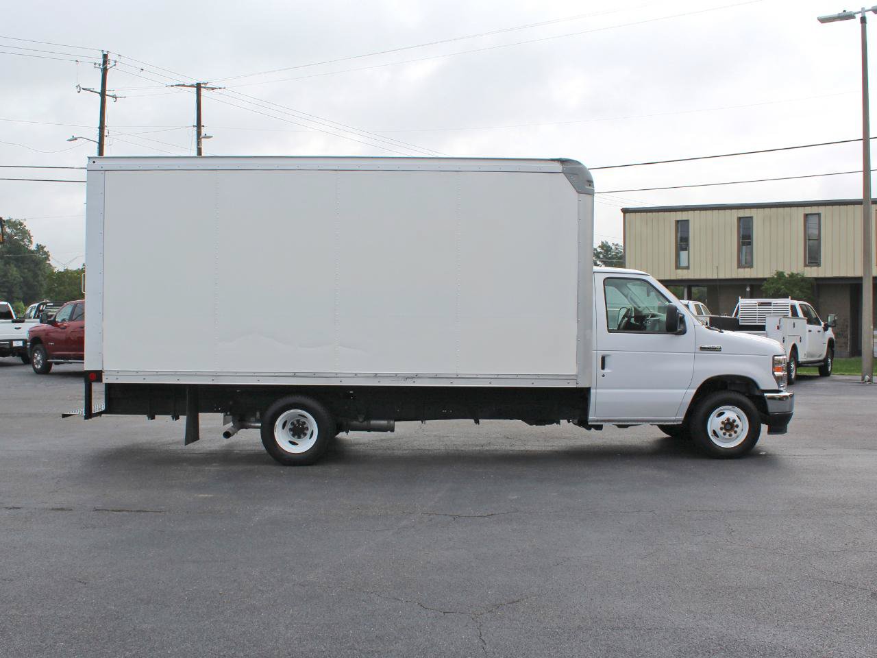 Used 2026 Ford E-350 and Econoline 350 Super Duty w/ Power Equipment Group RWD image 8