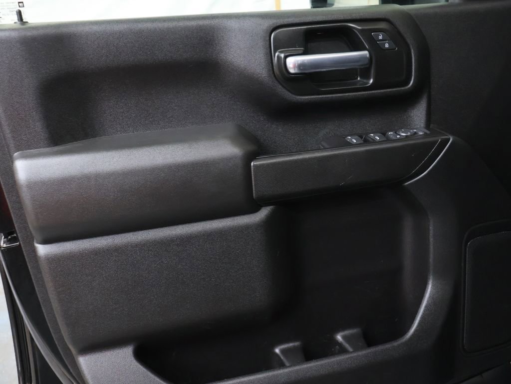 Used 2020 Chevrolet Silverado 2500 Custom w/ Custom Value Package AWD/4WD image 16