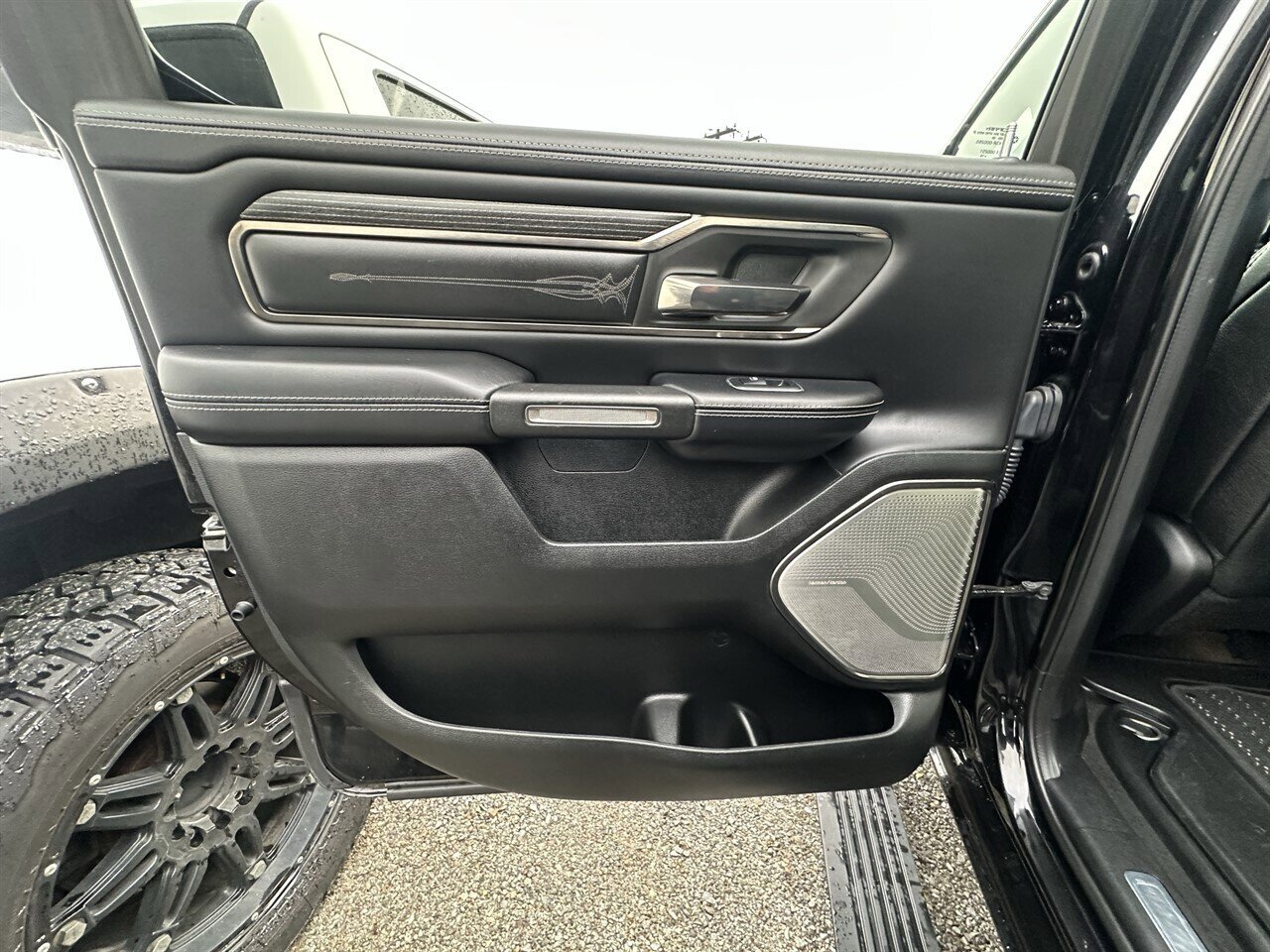 Used 2019 RAM 1500 Limited image 32