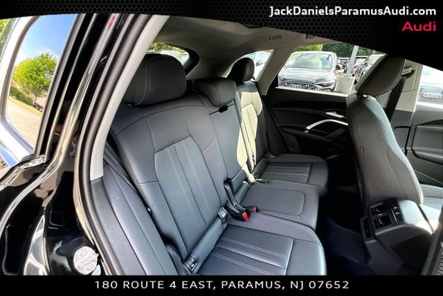 Used 2025 Audi Q5 Premium w/ Convenience Package AWD/4WD image 19