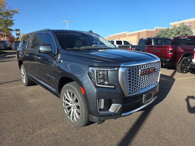 Used 2021 GMC Yukon XL Denali w/ Denali Ultimate Package AWD/4WD image 7