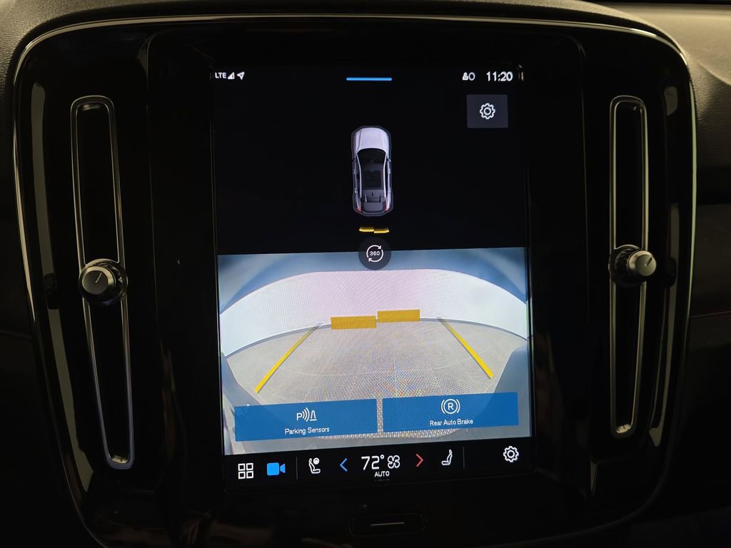 Used 2023 Volvo C40 P8 Recharge Ultimate image 25