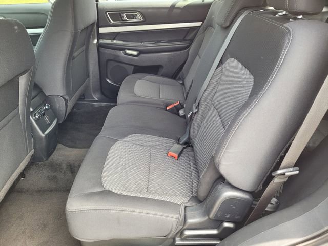 Used 2016 Ford Explorer XLT w/ Equipment Group 201A FWD image 26