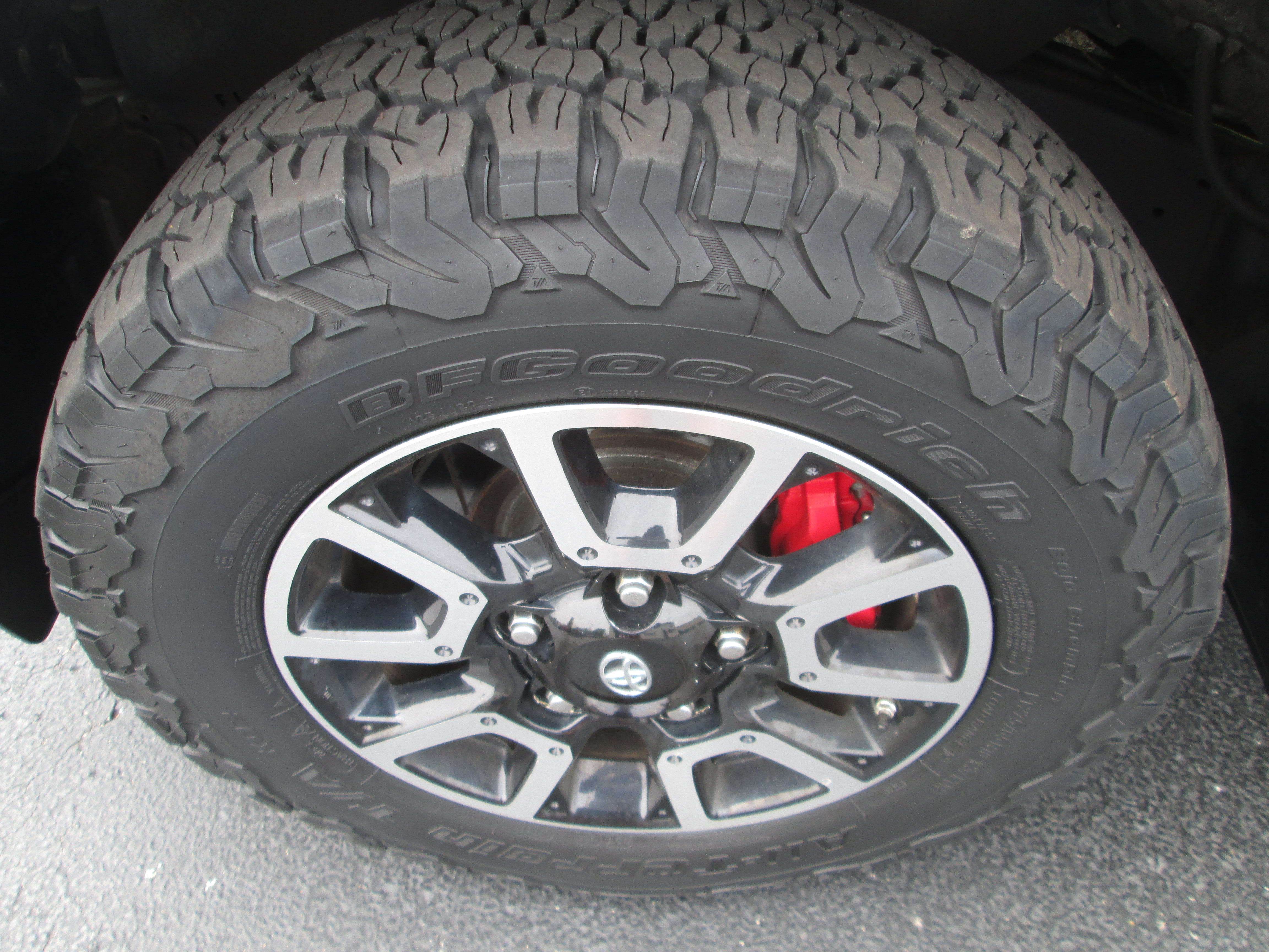 Used 2015 Toyota Tundra SR5 w/ TRD Off Road Package AWD/4WD image 18