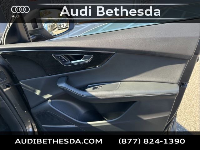 Used 2022 Audi Q8 Premium Plus image 31