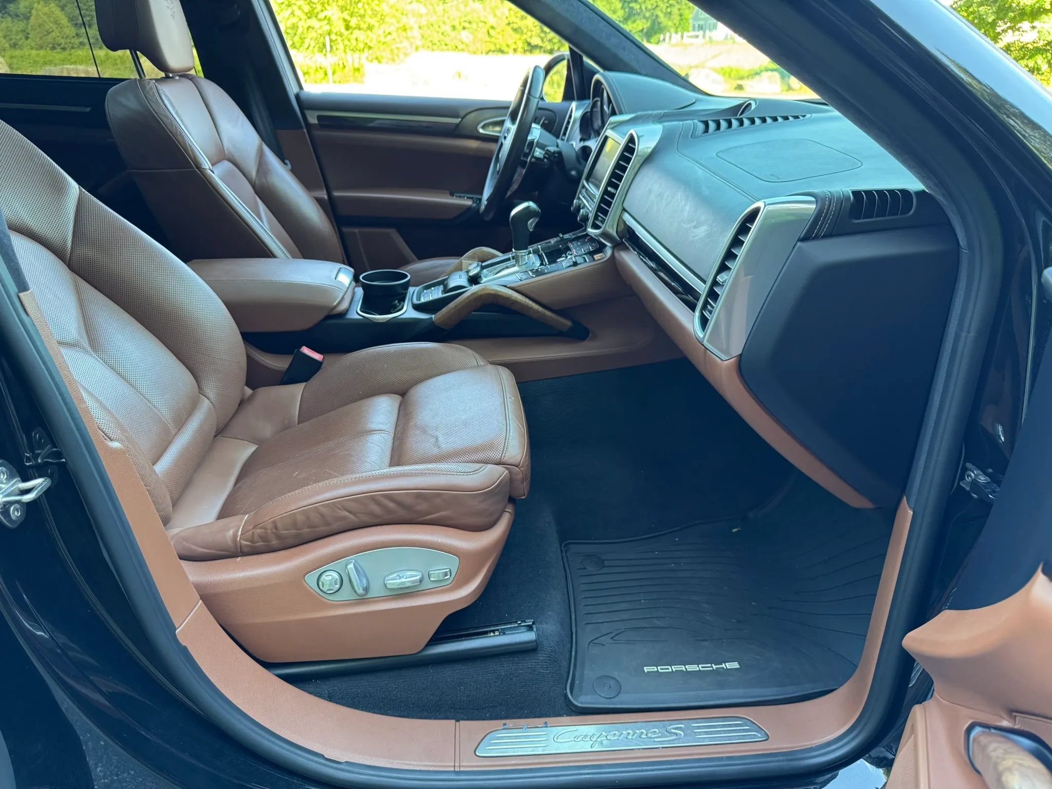 Used 2016 Porsche Cayenne S AWD/4WD image 22