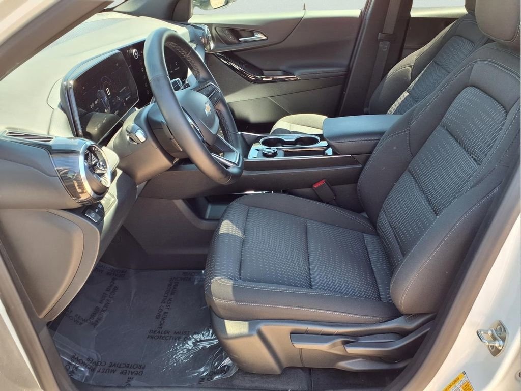 Used 2026 Chevrolet Equinox LT AWD/4WD image 18