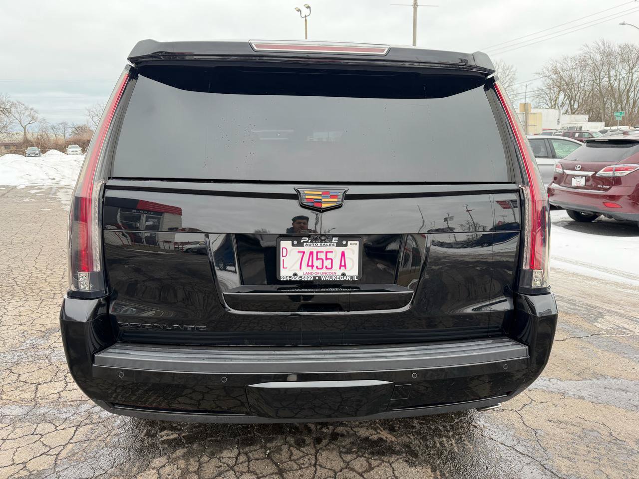 Used 2018 Cadillac Escalade Premium Luxury RWD image 6