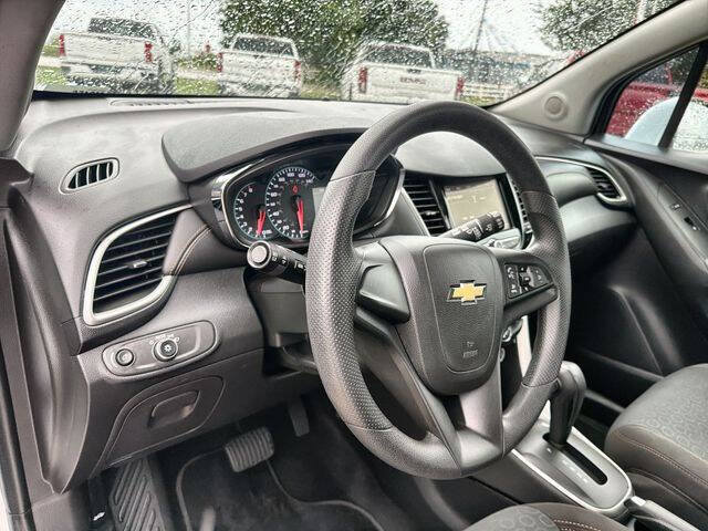 Used 2018 Chevrolet Trax LS FWD image 10
