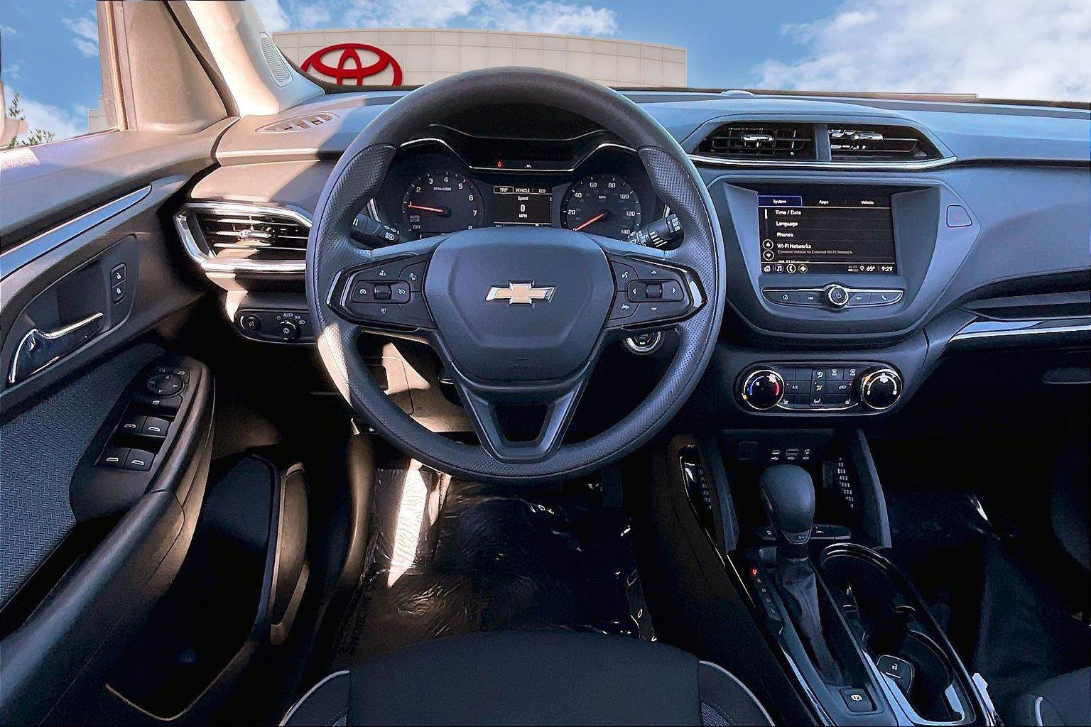 Used 2023 Chevrolet TrailBlazer LT image 5