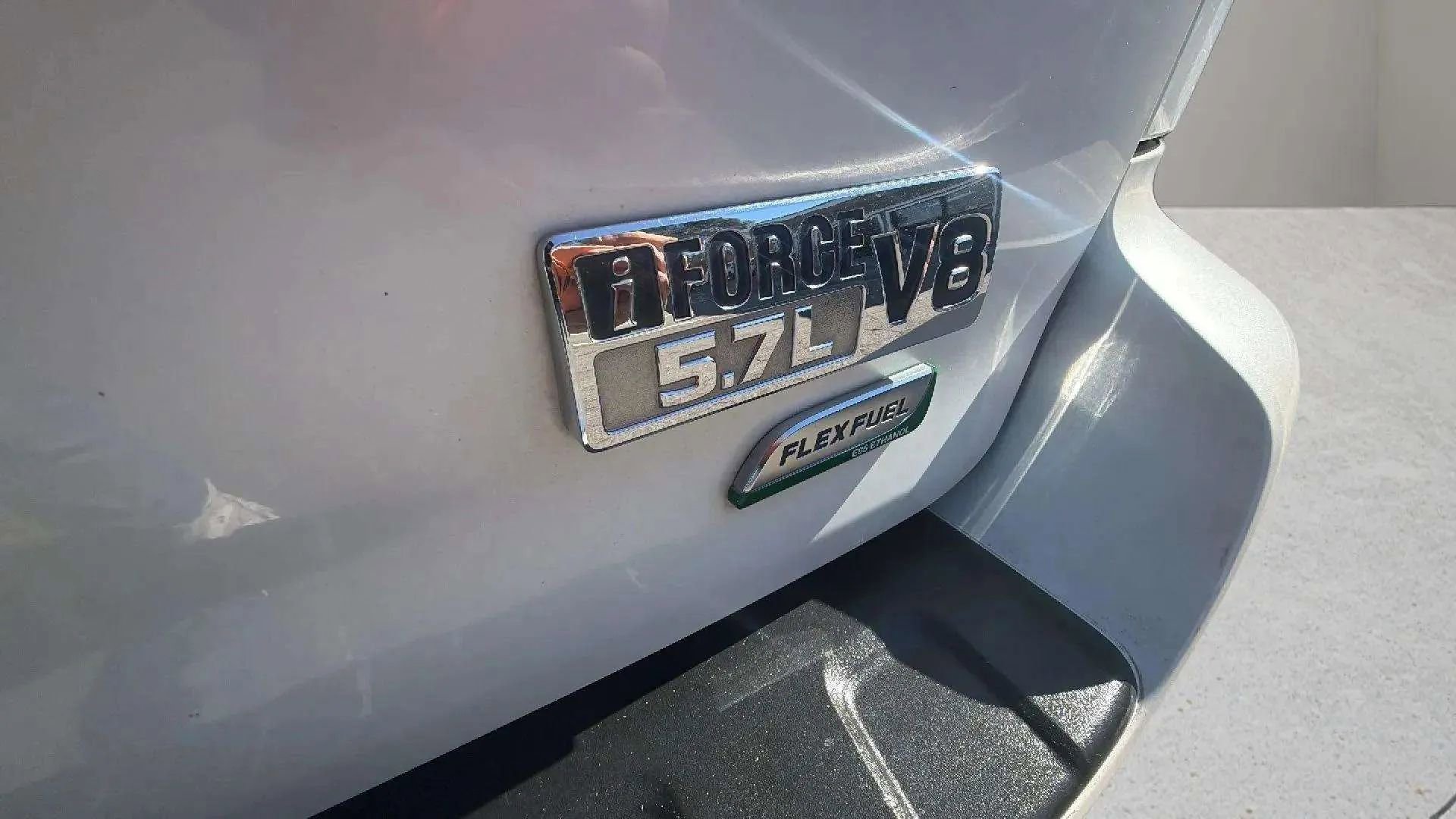 Used 2016 Toyota Sequoia Platinum image 25