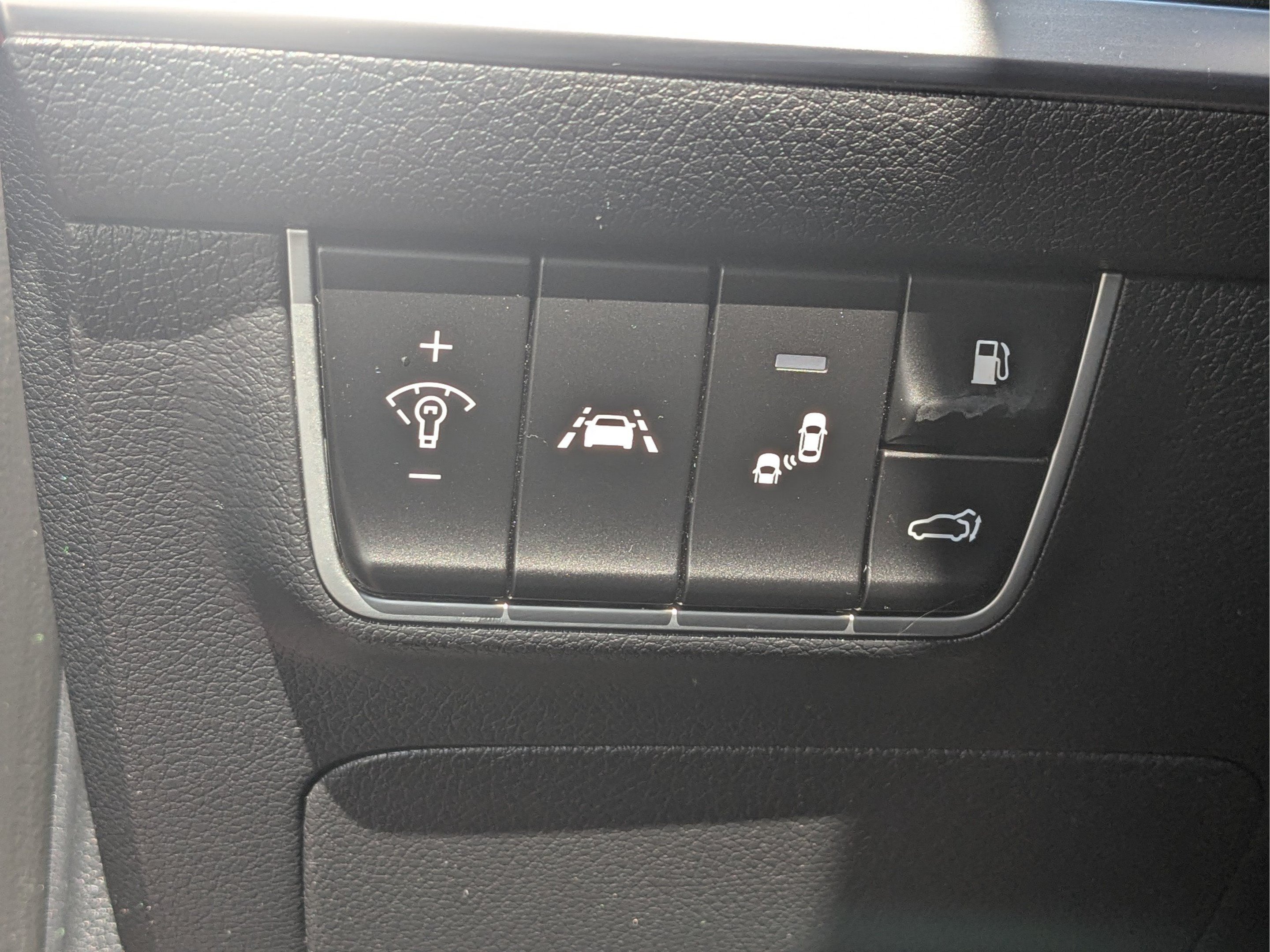 Used 2018 Kia Stinger GT2 AWD/4WD image 27