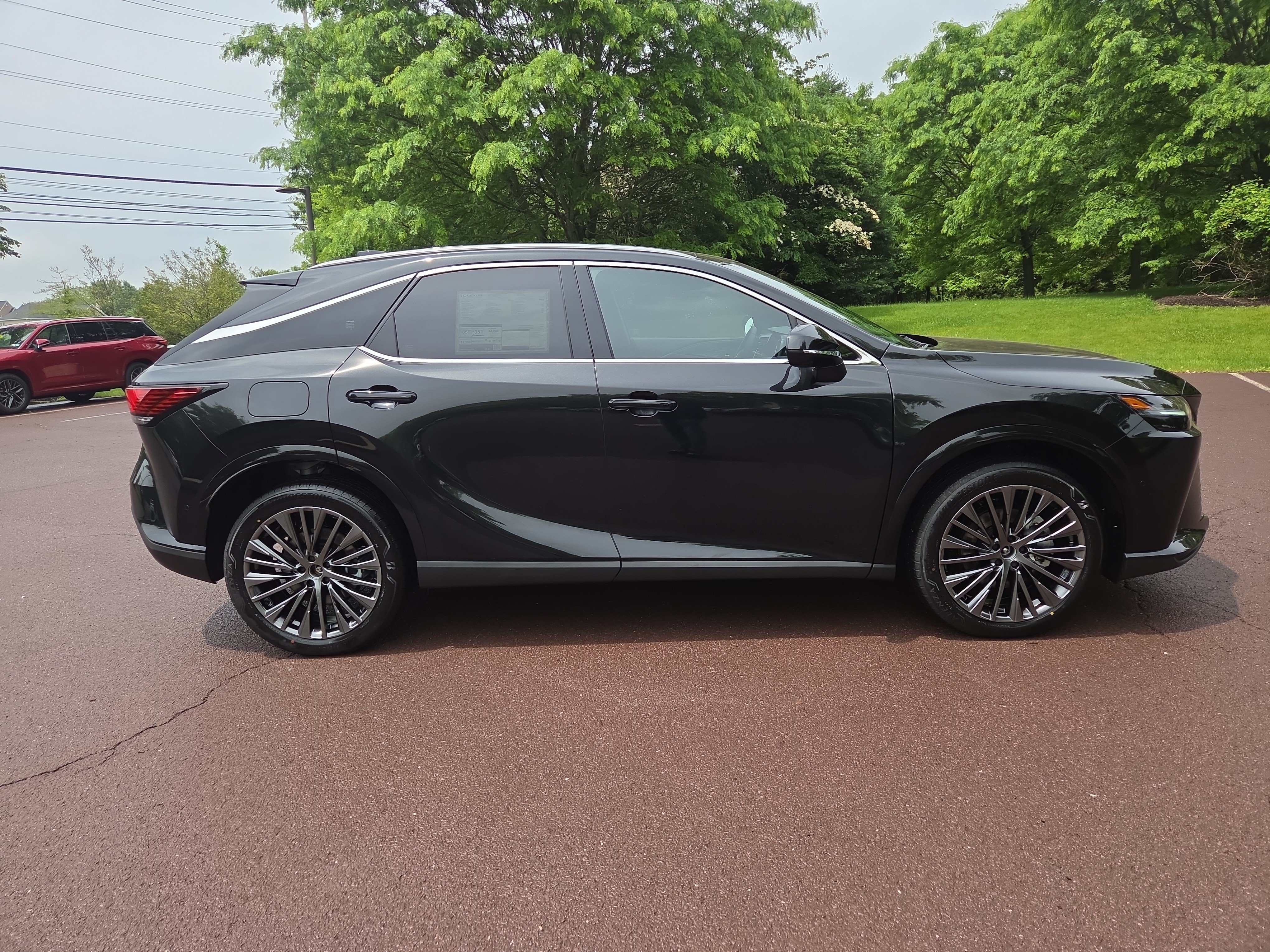 New 2026 Lexus RX 450h AWD image 2
