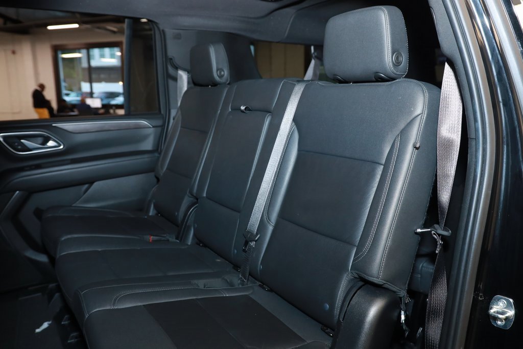 Used 2024 Chevrolet Suburban LT image 12