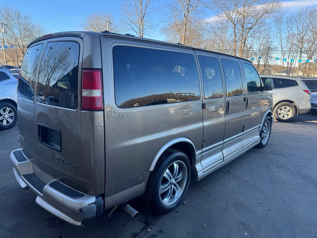 Used 2004 Chevrolet Express 1500 RWD image 4