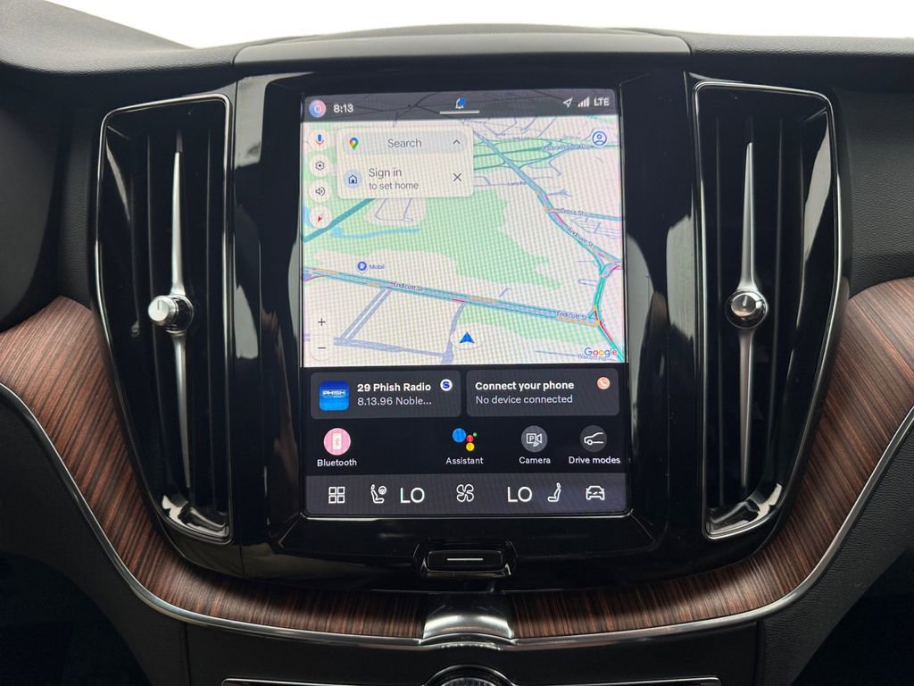 Certified 2023 Volvo XC60 B5 Plus w/ Climate Package image 19