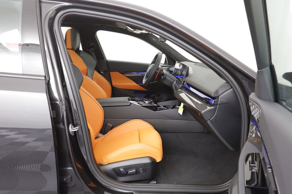 New 2026 BMW M5 w/ Executive Package image 22