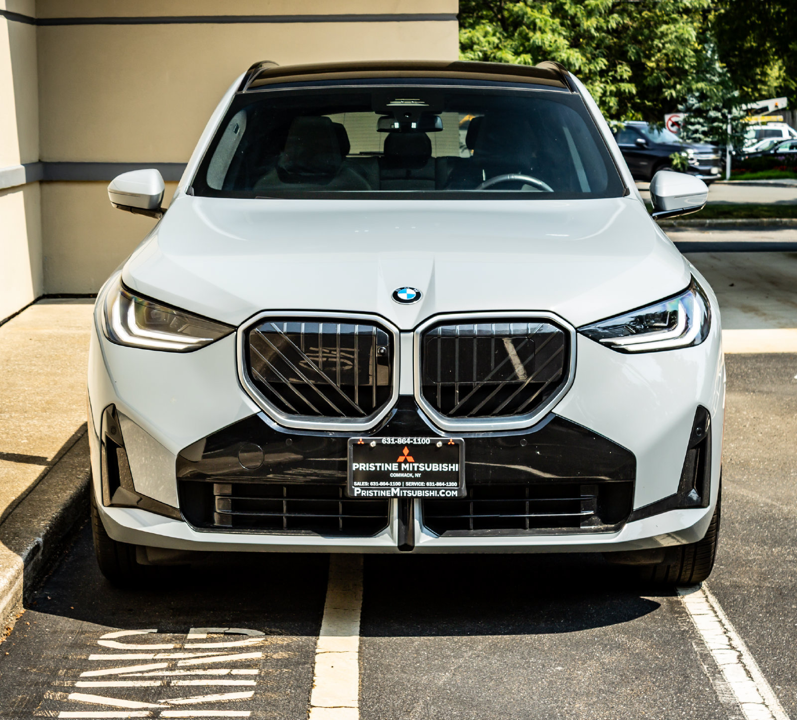 Used 2025 BMW X3 xDrive30i w/ Premium Package AWD/4WD image 2