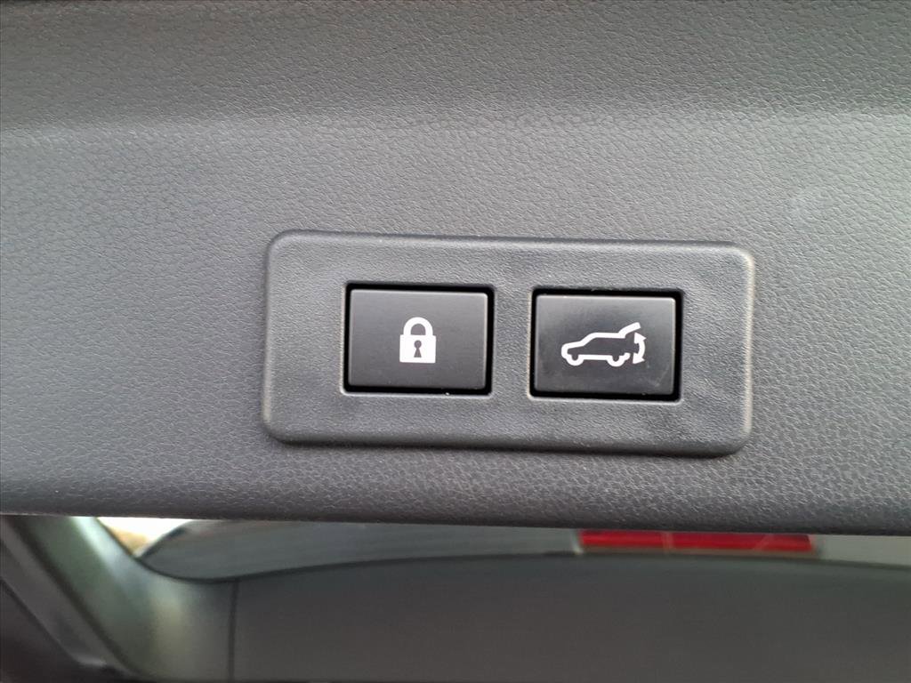 Used 2023 Subaru Ascent Premium w/ Convenience Package image 12