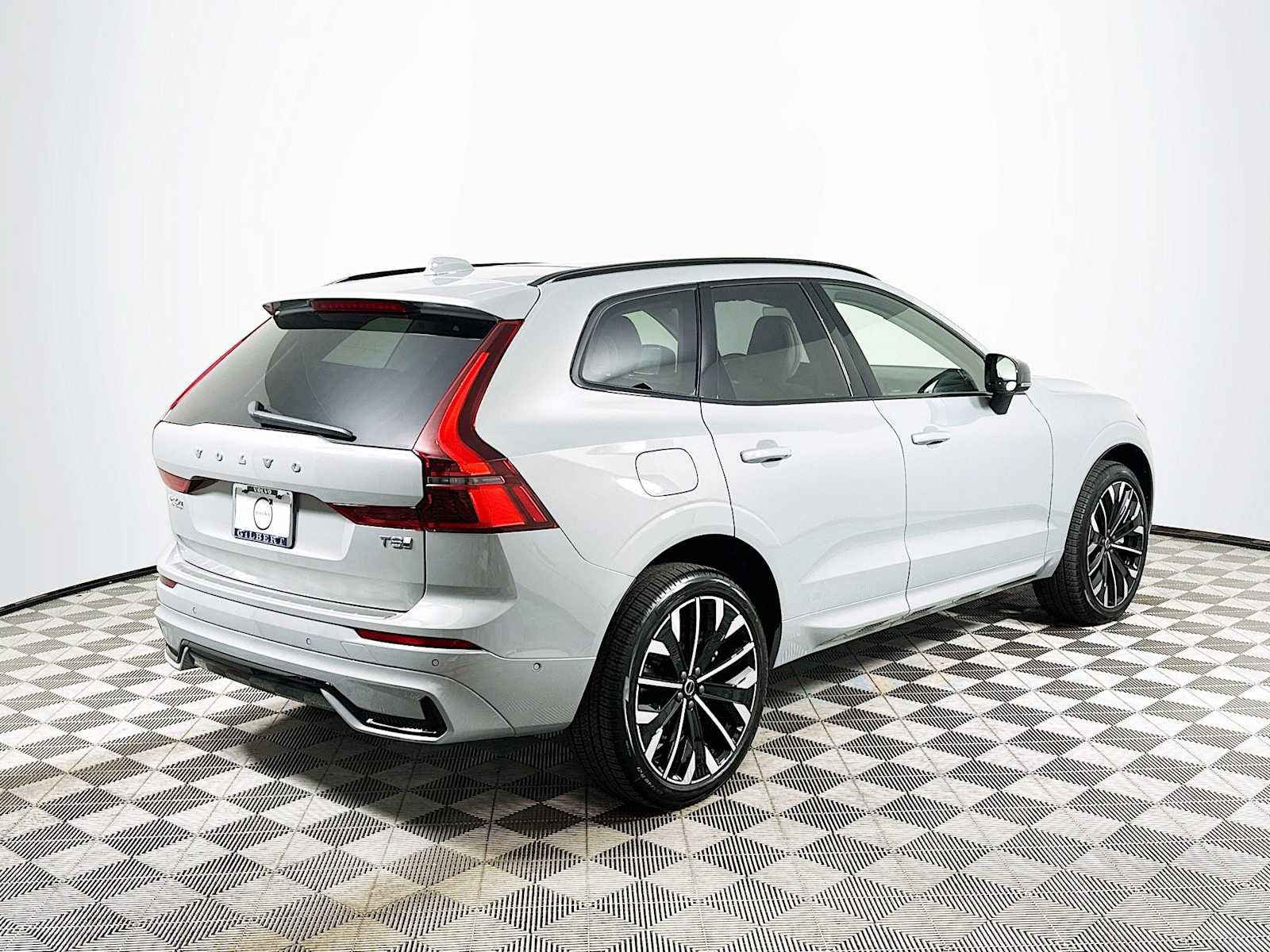 New 2026 Volvo XC60 T8 Ultra w/ Protection Package Premier image 7