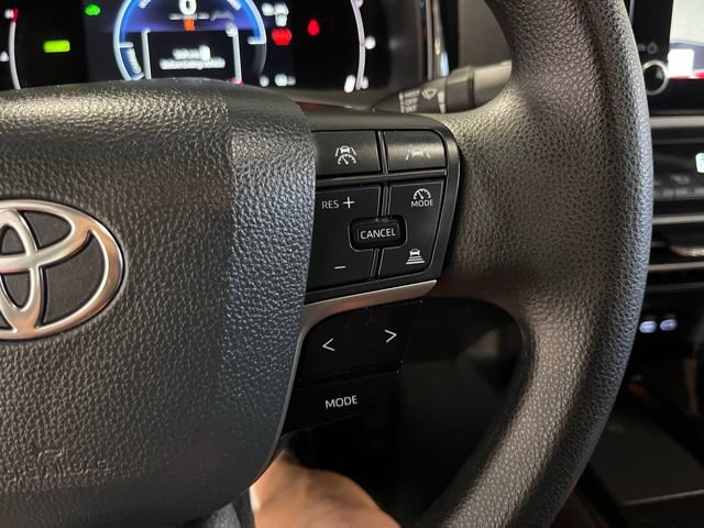 Used 2025 Toyota Camry LE FWD image 27