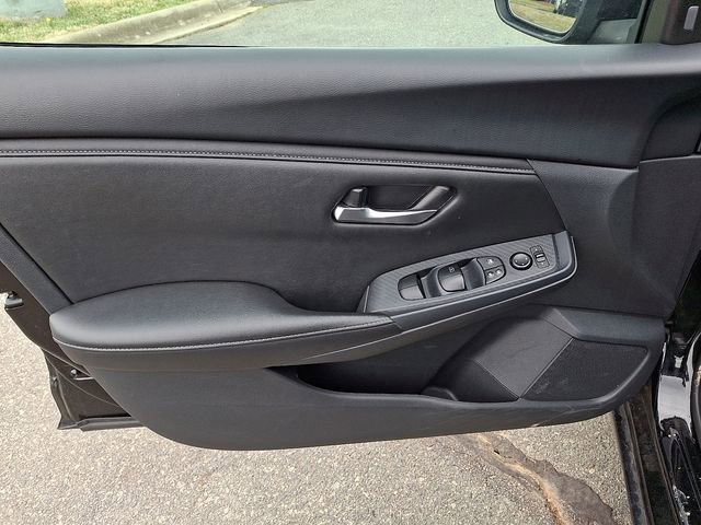 Used 2024 Nissan Sentra SV image 9