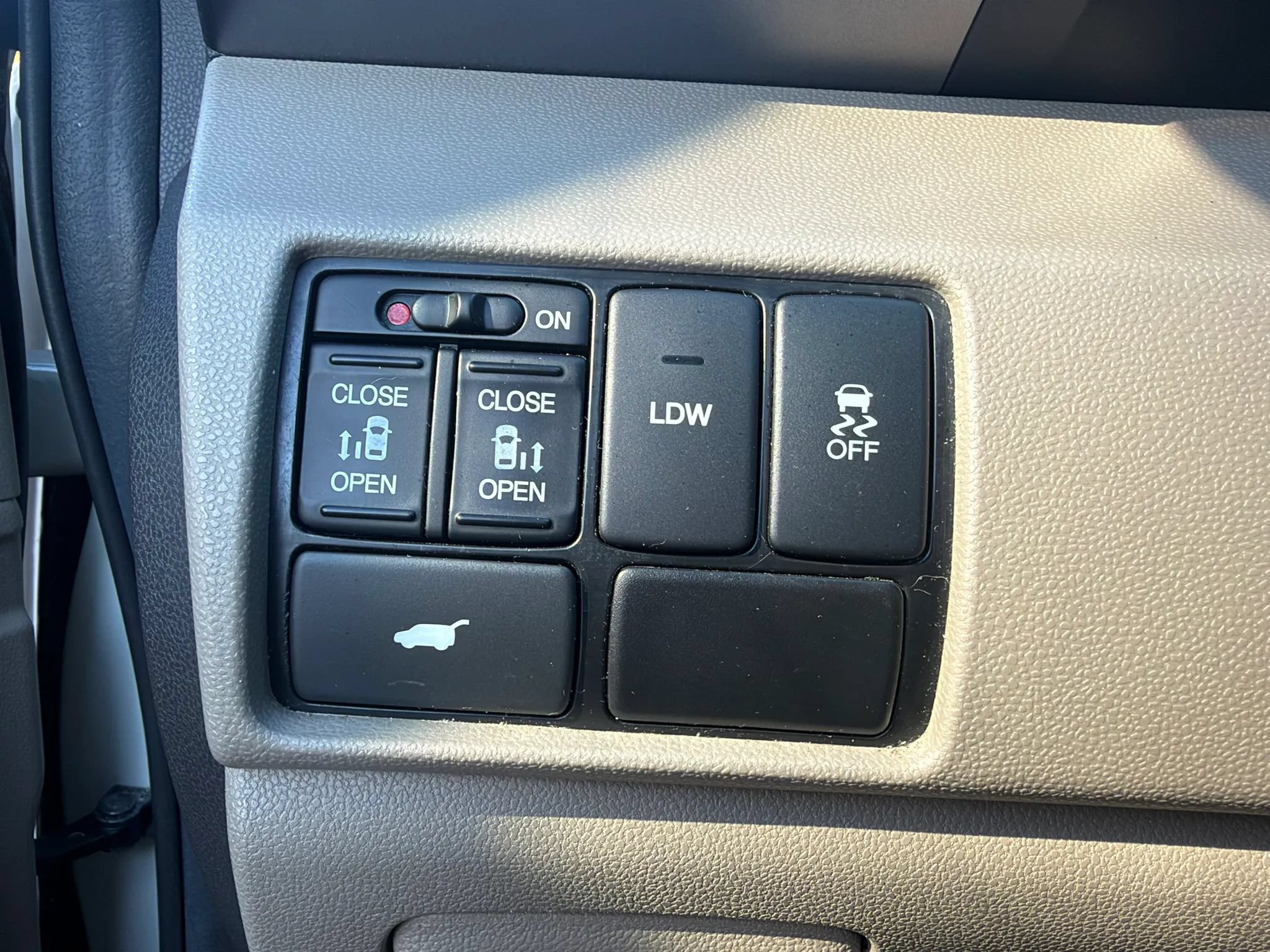 Used 2014 Honda Odyssey EX-L image 29