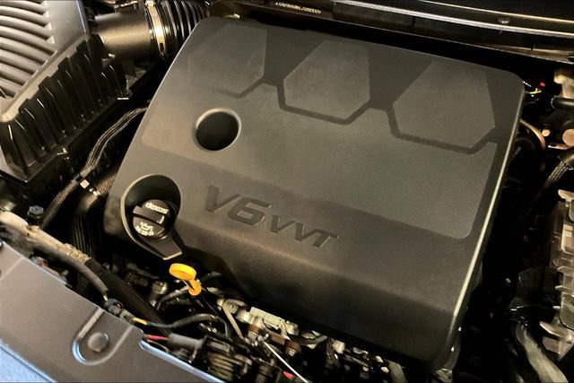 Used 2020 Chevrolet Traverse Premier w/ LPO, Floor Liner Package image 31