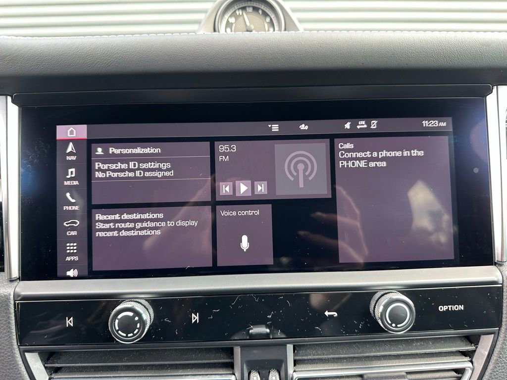 Certified 2023 Porsche Macan S image 35