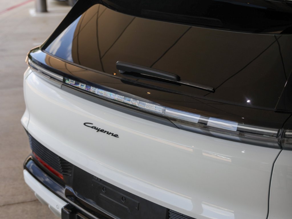 New 2026 Porsche Cayenne Electric AWD/4WD image 14