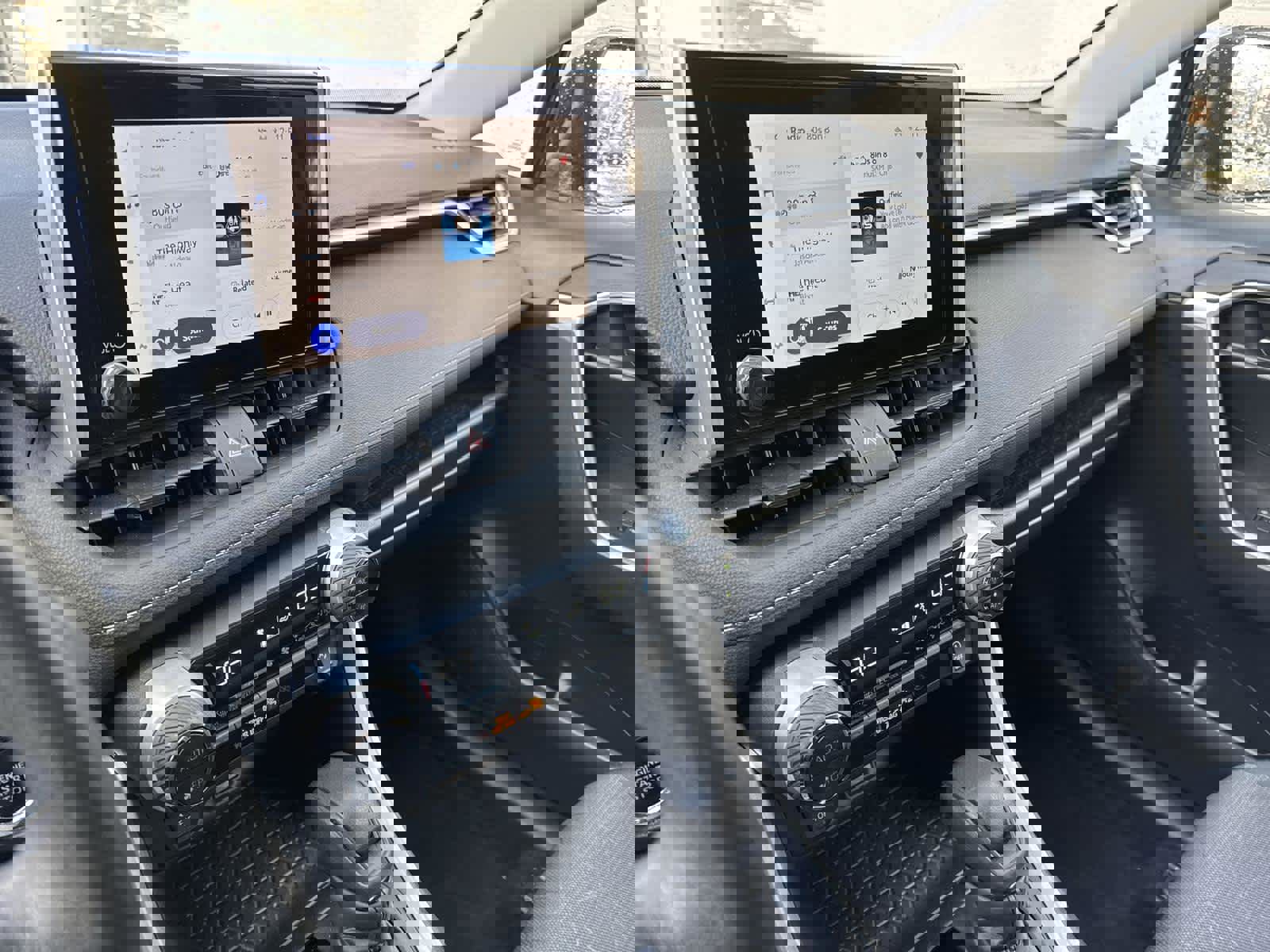 Used 2024 Toyota RAV4 XLE image 23