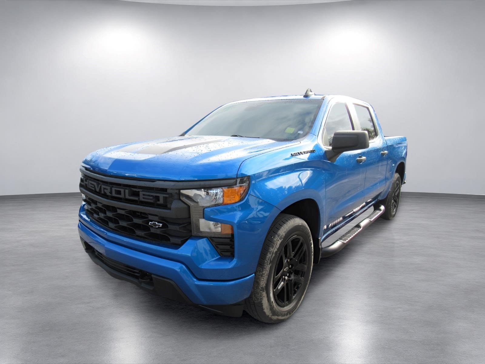 Used 2024 Chevrolet Silverado 1500 Custom w/ Rally Edition RWD image 3