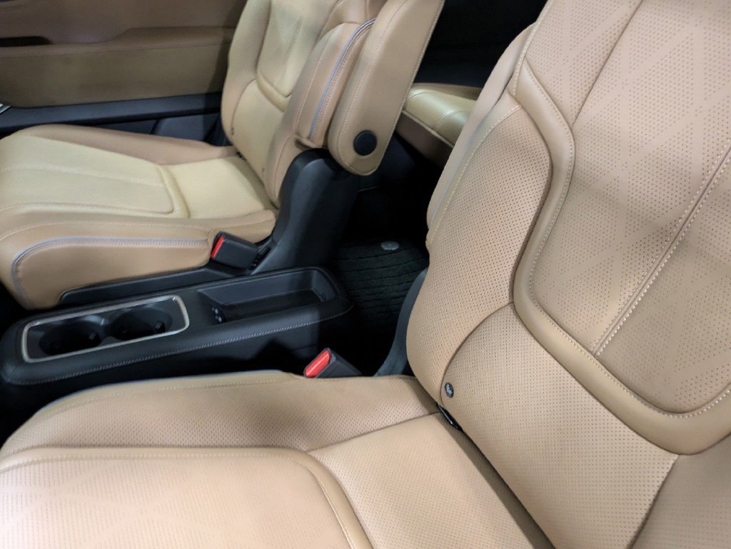Used 2025 INFINITI QX80 Sensory AWD/4WD image 21
