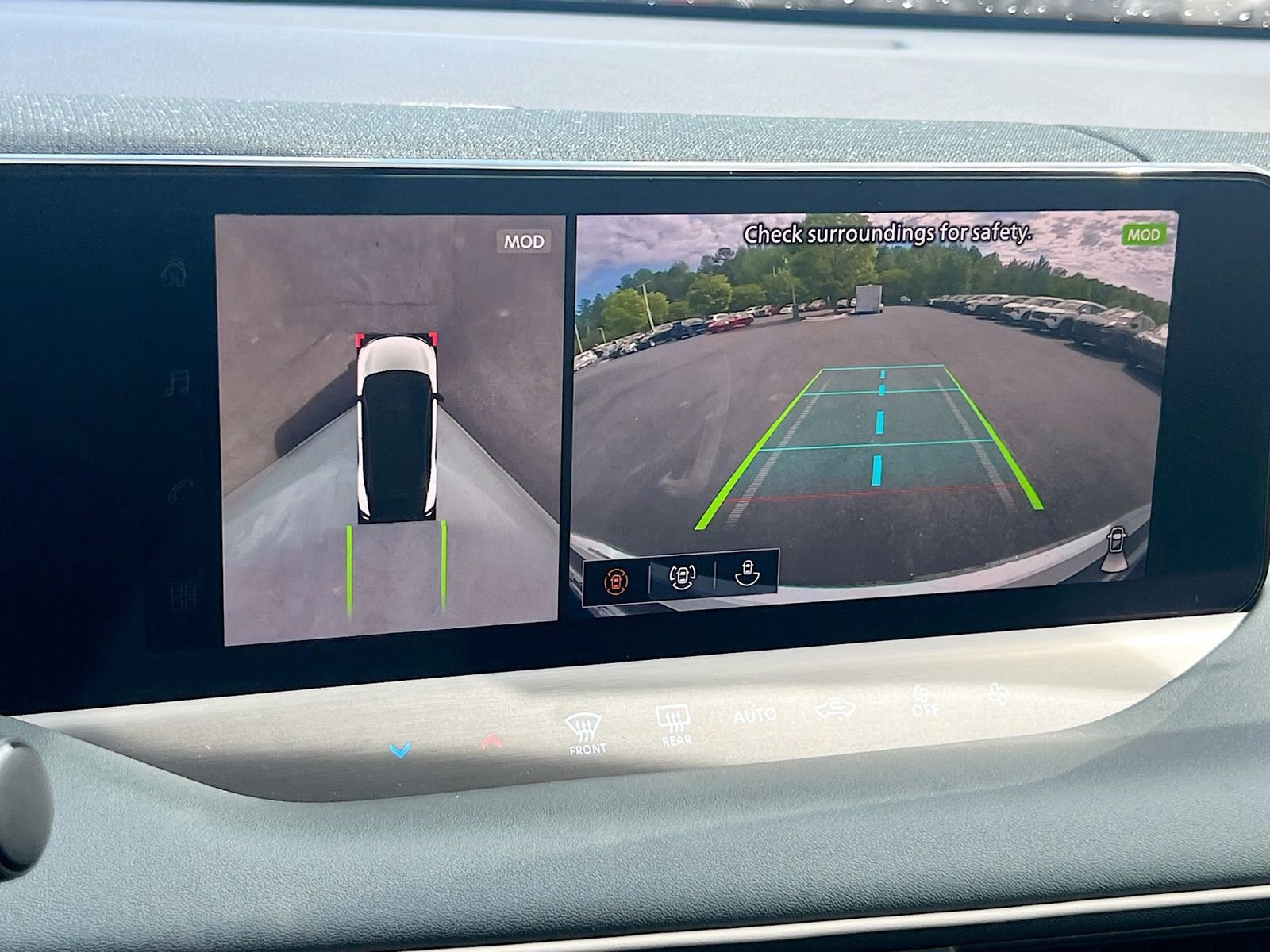 New 2026 Nissan Leaf image 13