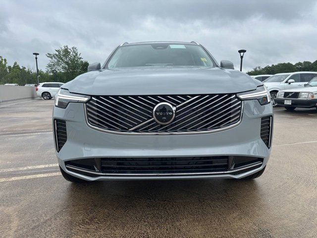 New 2026 Volvo XC90 B6 Plus w/ Protection Package Premier image 2