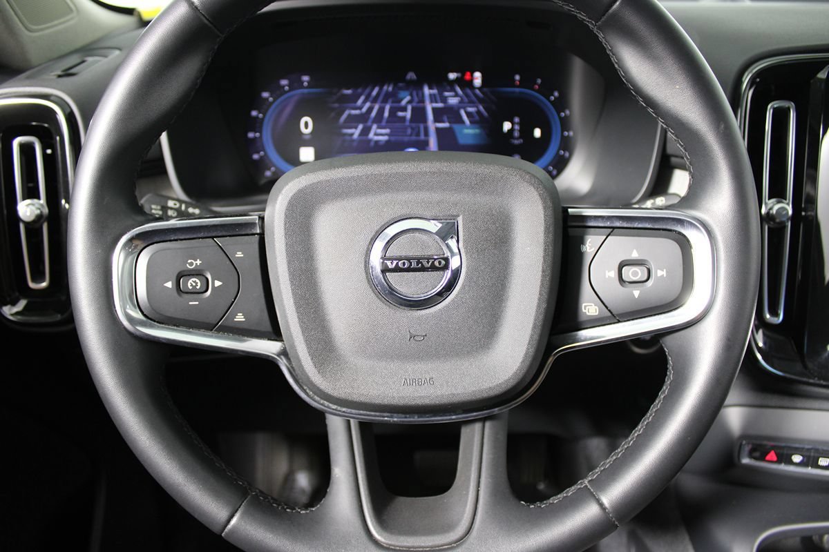 Used 2024 Volvo XC40 B5 Core AWD/4WD image 14
