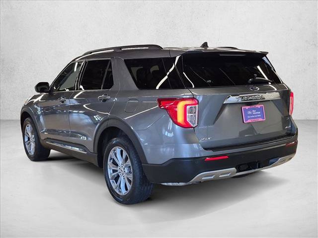 Used 2022 Ford Explorer XLT w/ Equipment Group 202A AWD/4WD image 8