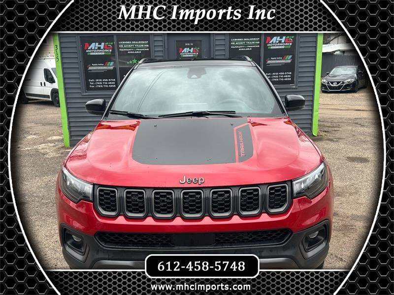 Used 2025 Jeep Compass Trailhawk AWD/4WD image 1