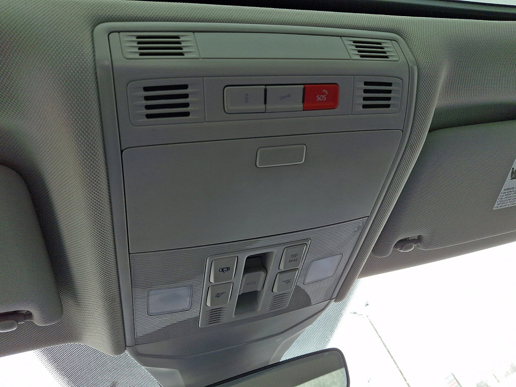 Used 2024 Volkswagen Jetta SE image 30