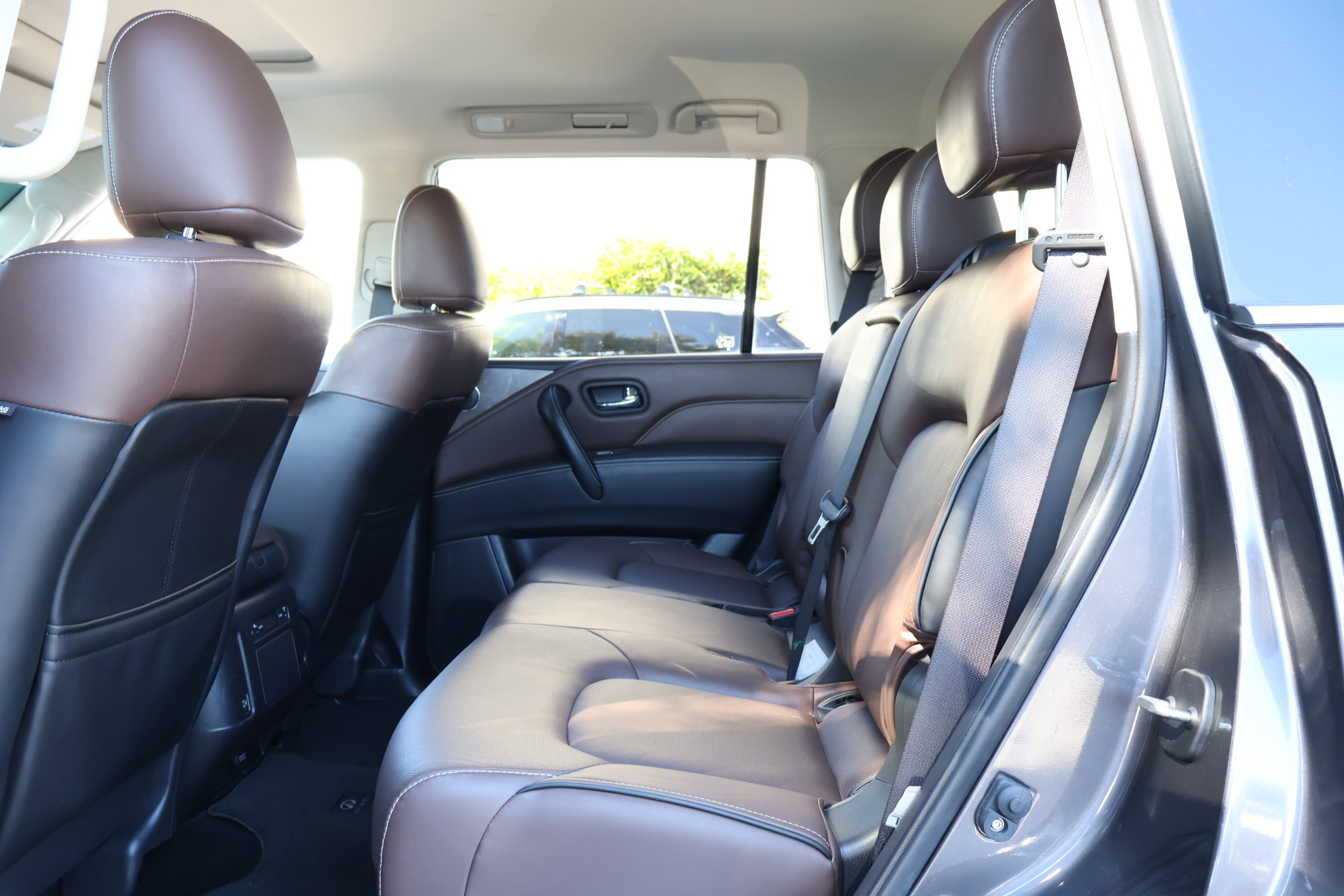 Certified 2024 INFINITI QX80 Premium Select w/ Cargo Package image 17