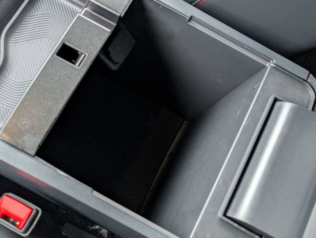 New 2026 Ford Explorer ST-Line w/ ST-Line Street Pack image 36