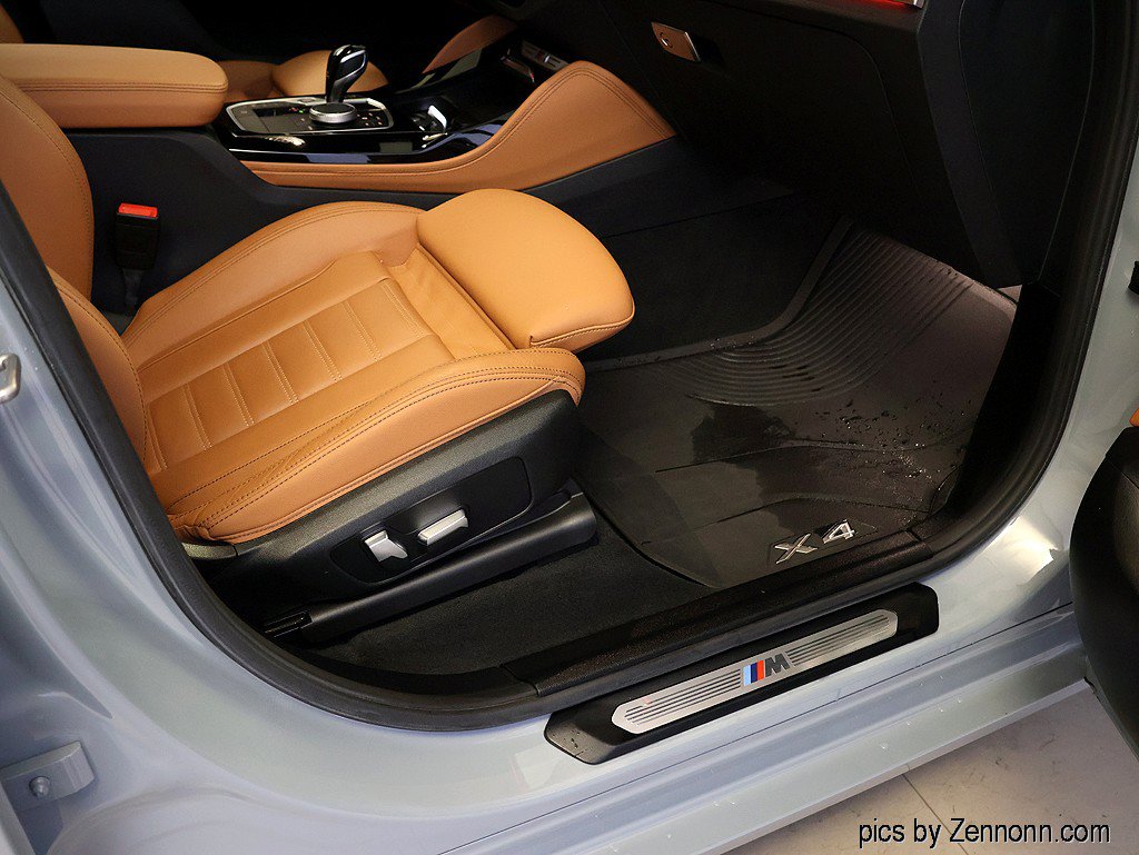 Certified 2023 BMW X4 M40i AWD/4WD image 38