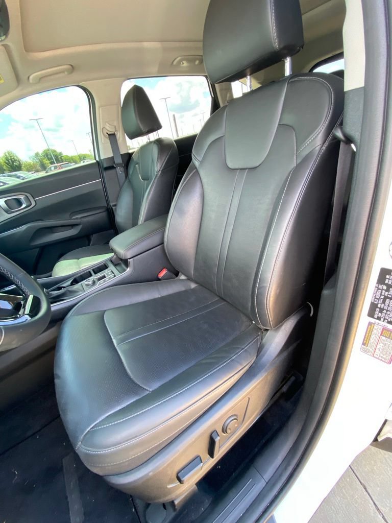 Certified 2025 Kia Sorento X-Line EX AWD/4WD image 11