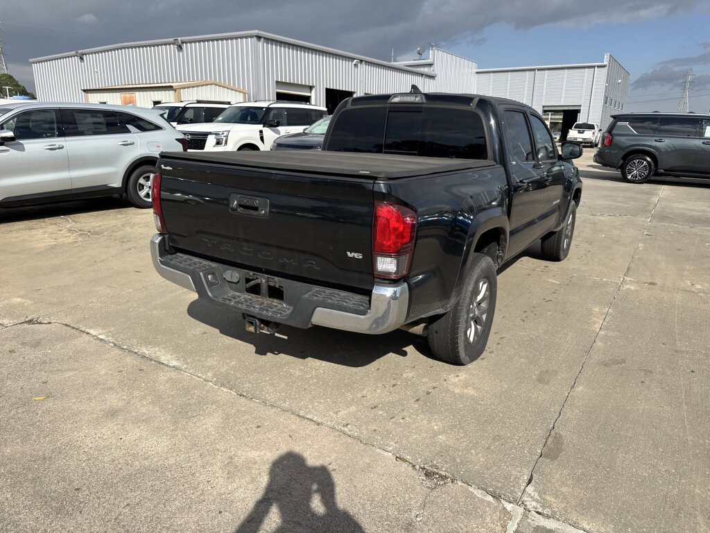 Used 2018 Toyota Tacoma SR5 image 19